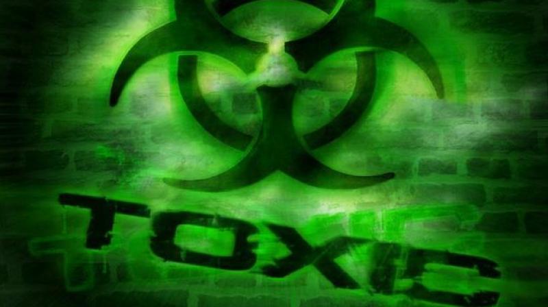 Toxic Gas killed 2 men in Delhi Toxic Gas killed 2 men in Delhi