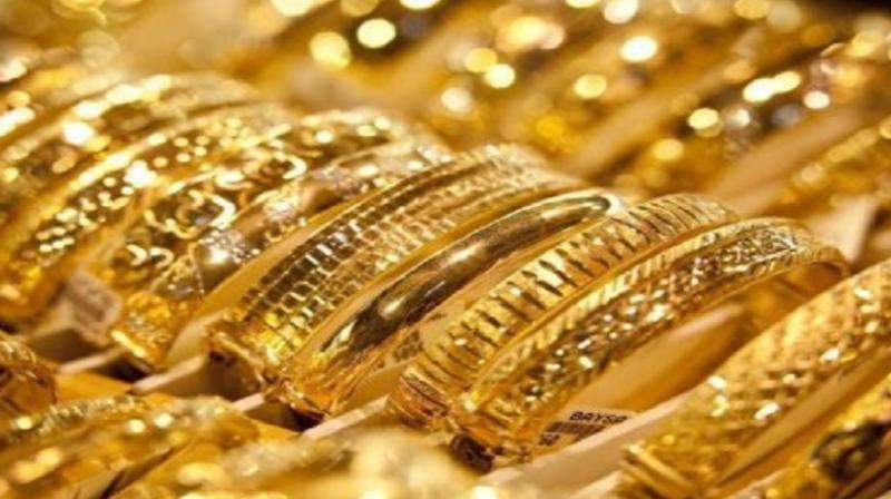 Gold zooms Rs 250 on firm global cues Gold zooms Rs 250 on firm global cues