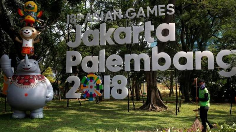 Indo-Pak athletes make peace at Asian Games