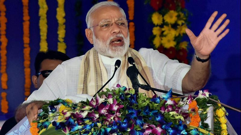 Narendra Modi will be on a day's visit tomorrow to Gujarat Narendra Modi will be on a day's visit tomorrow to Gujarat