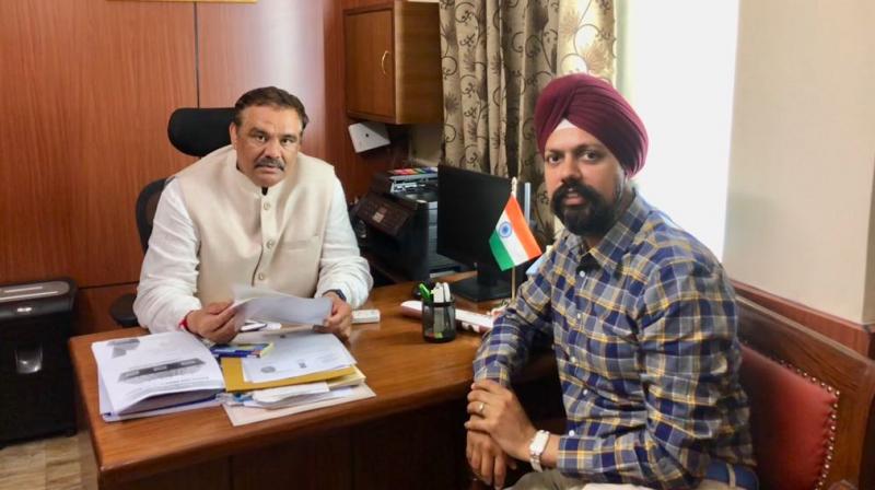 UK member parliament Tanmanjeet Singh Dhesi meeting with union Minister Vijay Sampla at New Delhi UK member parliament Tanmanjeet Singh Dhesi meeting with union Minister Vijay Sampla at New Delhi