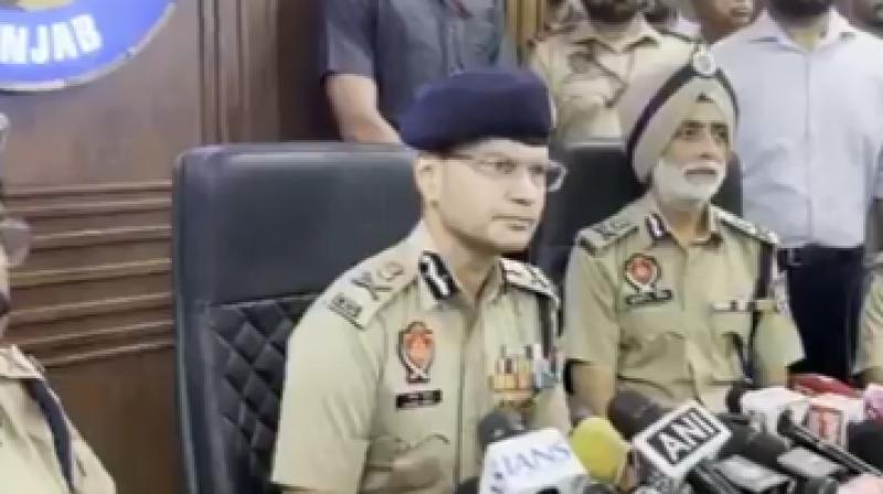Punjab Police arrests man from Punjab-Tarn Taran for allegedly sharing sensitive info. with Pak-ISI Punjab Police arrests man from Punjab-Tarn Taran for allegedly sharing sensitive info. with Pak-ISI