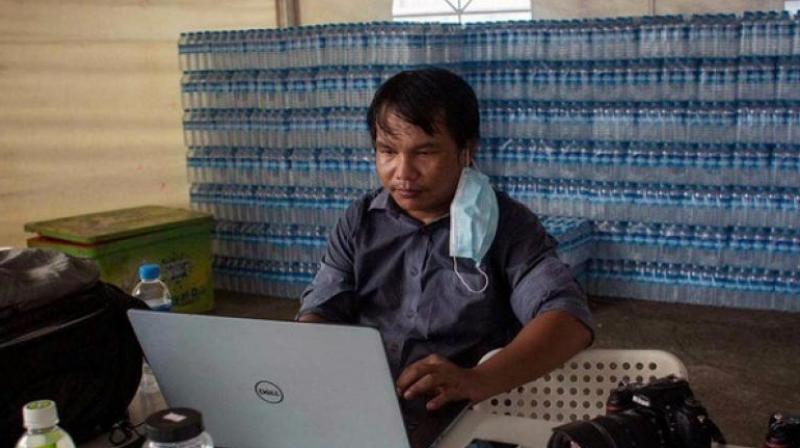 Journalist Journalist