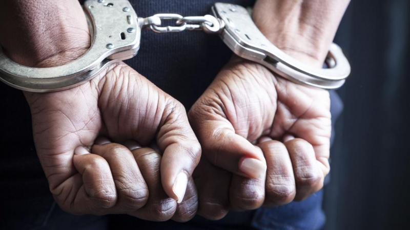 Constable among 2 held for robbing man in east Delhi Constable among 2 held for robbing man in east Delhi