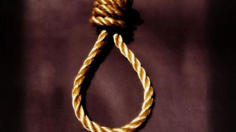 Man commits suicide in UP Man commits suicide in UP