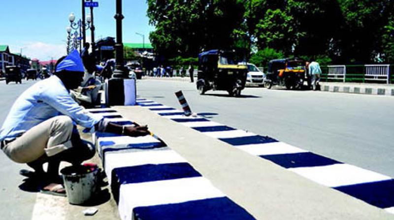 Ahead of Darbar Move, Srinagar gets facelift