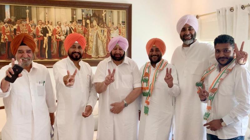 Captain Amarinder Singh welcomed former PPCC Secretary Sukhraj Singh Natt Captain Amarinder Singh welcomed former PPCC Secretary Sukhraj Singh Natt