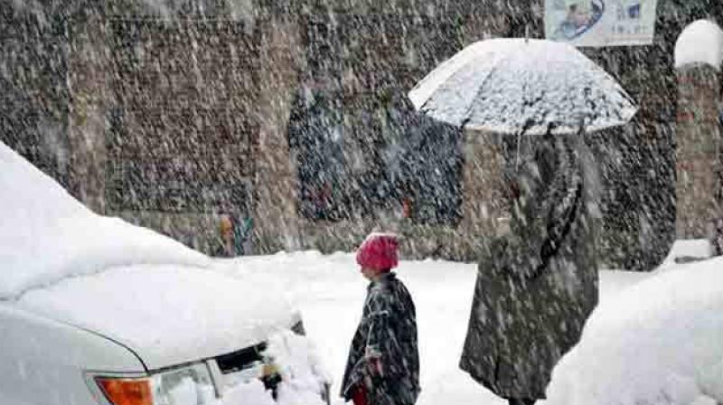 Kashmir Valley cut off due to heavy snowfall Kashmir Valley cut off due to heavy snowfall