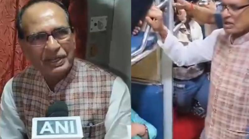 Union Minister Shivraj Singh Chouhan Travels in General Coach to Connect with Common People Union Minister Shivraj Singh Chouhan Travels in General Coach to Connect with Common People