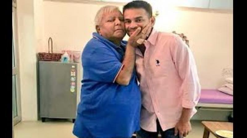 Bihar News: Lalu Prasad Yadav Expels Son Tej Pratap Yadav for “Ignoring moral values in personal life” Bihar News: Lalu Prasad Yadav Expels Son Tej Pratap Yadav for “Ignoring moral values in personal life”