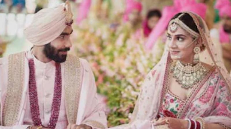 Jasprit Bumrah ties knot with Sanjana Ganesan Jasprit Bumrah ties knot with Sanjana Ganesan