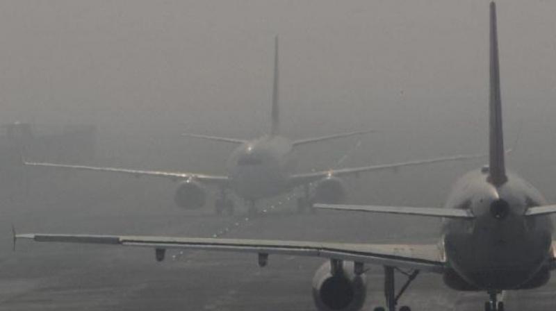 Fog disrupts flight operations at Delhi airport Fog disrupts flight operations at Delhi airport