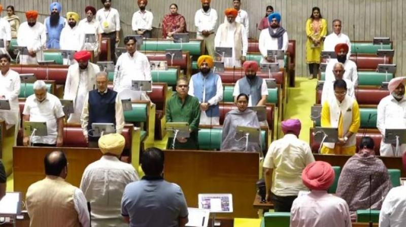 Punjab Vidhan Sabha Special Session Commences With Obituary Tributes, Adjourned Until Friday Punjab Vidhan Sabha Special Session Commences With Obituary Tributes, Adjourned Until Friday