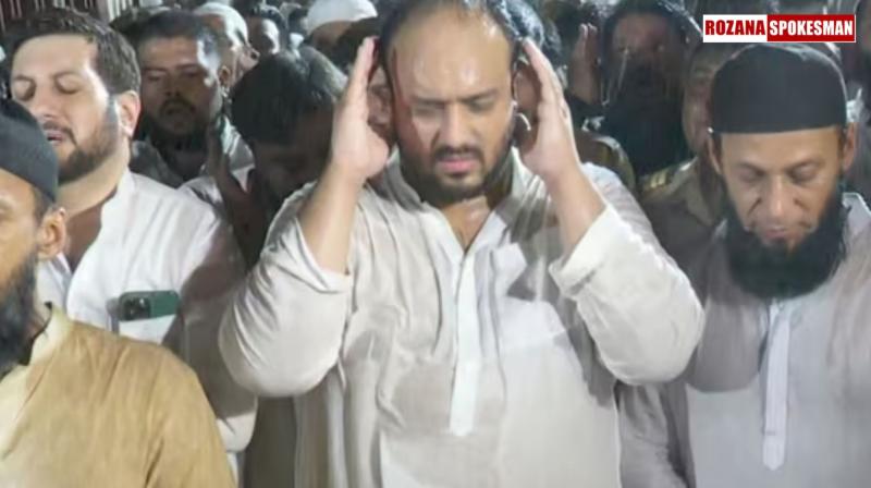 Baba Siddique Murder: Son Zeeshan's Photo Found in Accused’s Phone, Linked to Bishnoi Gang Baba Siddique Murder: Son Zeeshan's Photo Found in Accused’s Phone, Linked to Bishnoi Gang