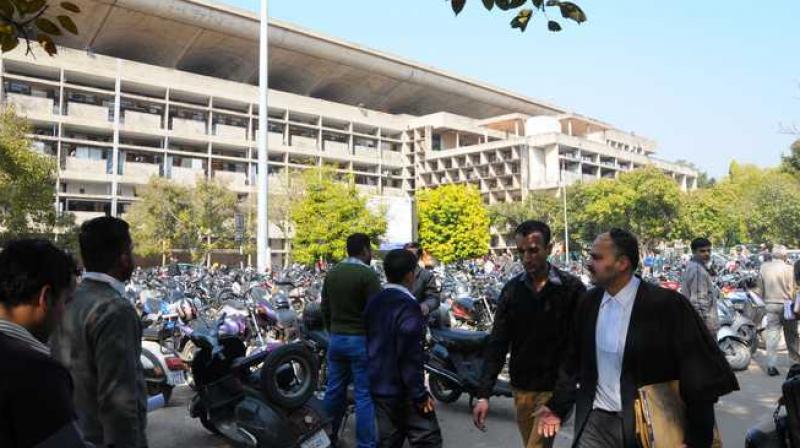 HC issues notices to State of Punjab HC issues notices to State of Punjab