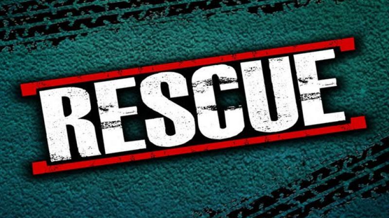 5 minor boys and 5 men rescued from the clutches of 2 suspected couriers 