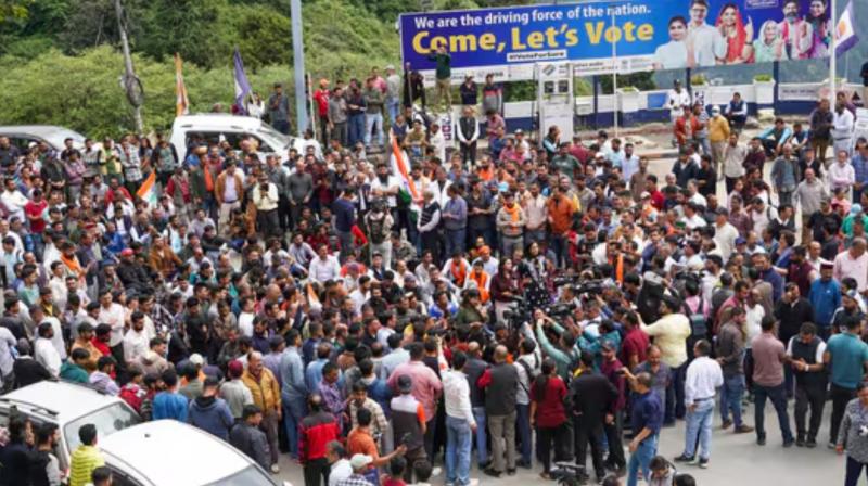 Shimla 'Illegal' Mosque Controversy: Protests Escalate as Locals Clash with Police Shimla 'Illegal' Mosque Controversy: Protests Escalate as Locals Clash with Police