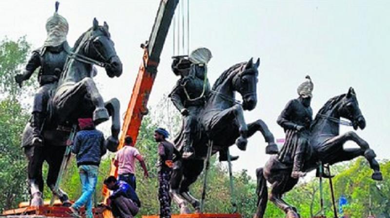 Statues of Sikh Heroes Unveiled in New Delhi