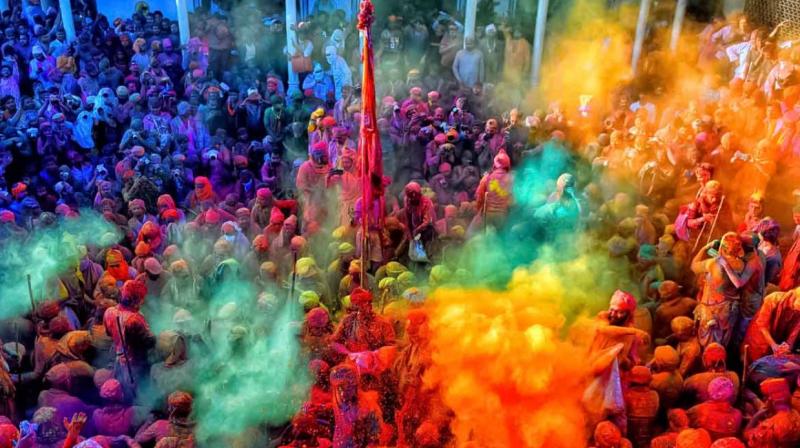 Holi, the festival of colors is here! Nation celebrates Holi 2024