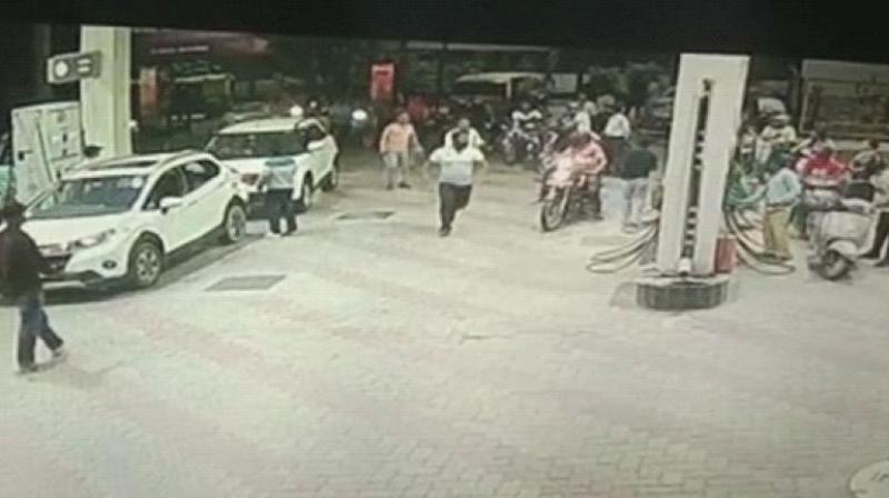 Attack on Youth at Chandigarh Petrol Pump Attack on Youth at Chandigarh Petrol Pump