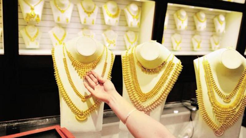 Gold prices declined by Rs 30 Gold prices declined by Rs 30