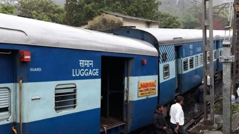 Coach of Madurai Express derails at Khandala Coach of Madurai Express derails at Khandala