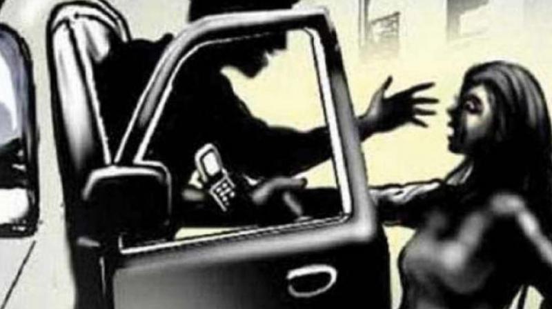 Cab driver arrested for attempting to abduct passenger Cab driver arrested for attempting to abduct passenger