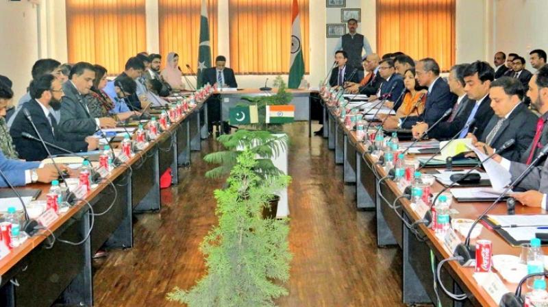 India-Pak hold cordial meeting