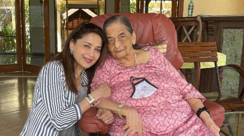 Madhuri Dixit With her Mother Snehlata Dixit 