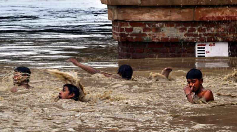 Four persons drowned in the Yamuna River Four persons drowned in the Yamuna River