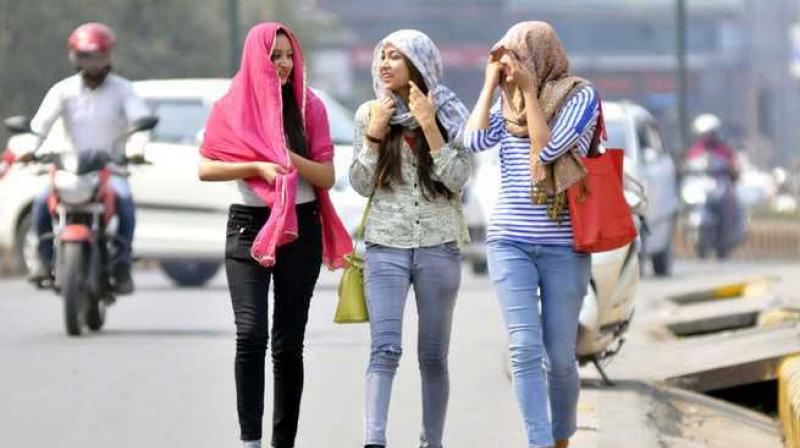 Humid mornings continue in Delhi Humid mornings continue in Delhi