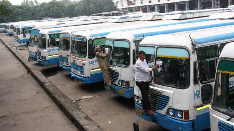 4,000 buses in Haryana remained off roads 4,000 buses in Haryana remained off roads