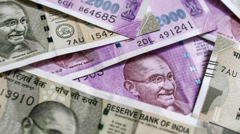 Rupee recovers 4 paise Rupee recovers 4 paise