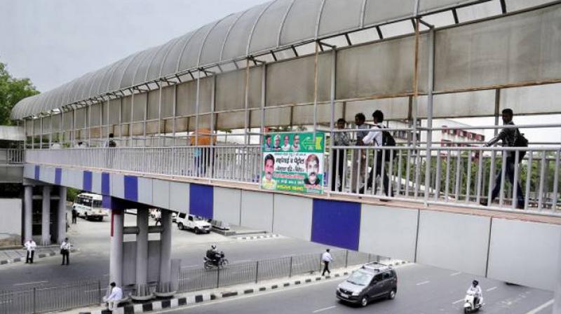 PWD approves 7 foot overbridges in Delhi PWD approves 7 foot overbridges in Delhi