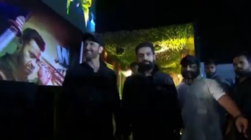 War 2 Pre-Release Event: Hrithik Roshan & Jr NTR's Grand Entry Sparks Excitement in Hyderabad War 2 Pre-Release Event: Hrithik Roshan & Jr NTR's Grand Entry Sparks Excitement in Hyderabad