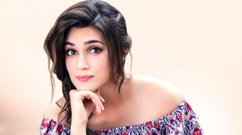 Actor Kriti Sanon Actor Kriti Sanon