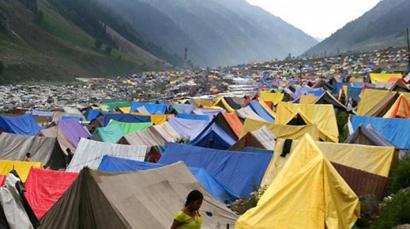 Amarnath Yatra remains suspended for second day Amarnath Yatra remains suspended for second day