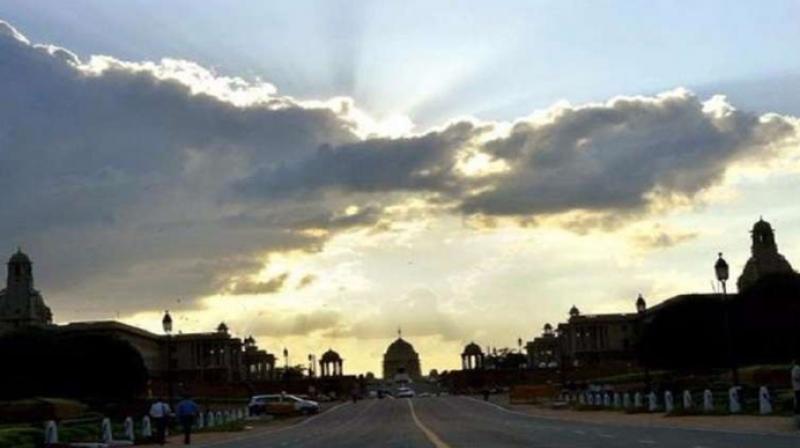 Partly cloudy sky in Delhi