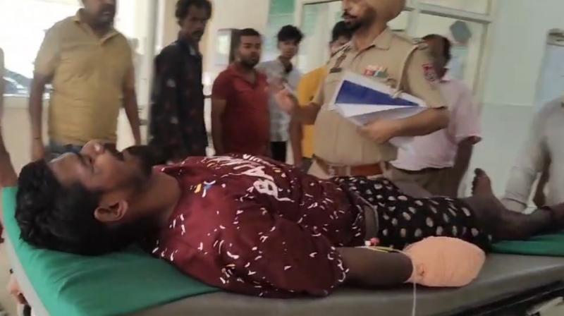 Fatehgarh Sahib News: Nihang Chopped Off Youth's Hands With Sword, Accuses Him of Drug Use Fatehgarh Sahib News: Nihang Chopped Off Youth's Hands With Sword, Accuses Him of Drug Use