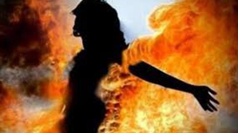 Woman set ablaze after rape in Jharkhand