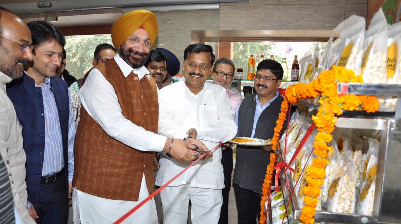 Cooperation Ministers of Maharashtra & Punjab perform inauguration Cooperation Ministers of Maharashtra & Punjab perform inauguration