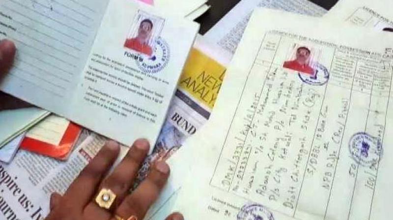 2 held for preparation of fake gun licences in Jammu 2 held for preparation of fake gun licences in Jammu