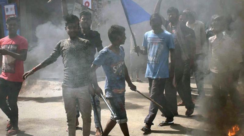 Clash between two groups at temple fest Clash between two groups at temple fest