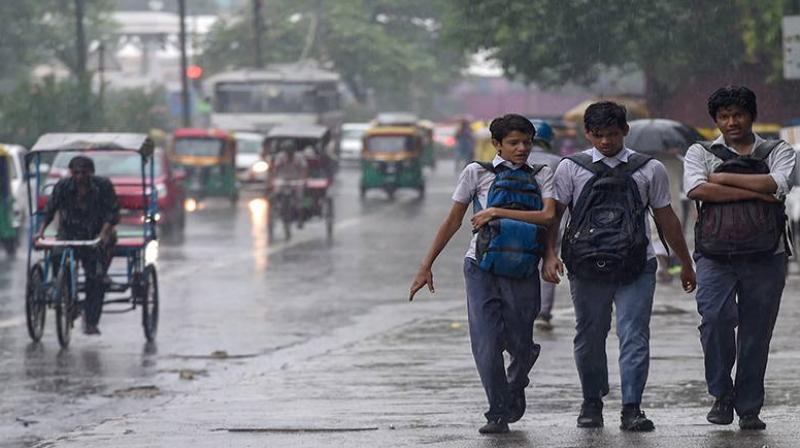People in the national capital woke up to a cool morning People in the national capital woke up to a cool morning