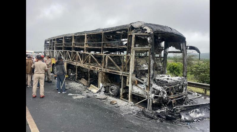 Andhra Bus Fire: 19 Bodies Identified, Handed Over To Families; victims from Bihar & Tamil Nadu cremated in Andhra Pradesh Andhra Bus Fire: 19 Bodies Identified, Handed Over To Families; victims from Bihar & Tamil Nadu cremated in Andhra Pradesh