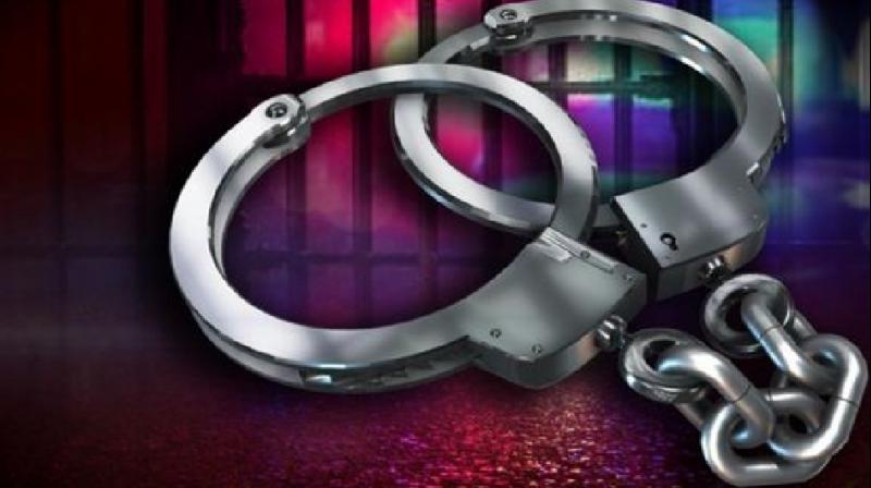 Man arrested for duping aspiring models