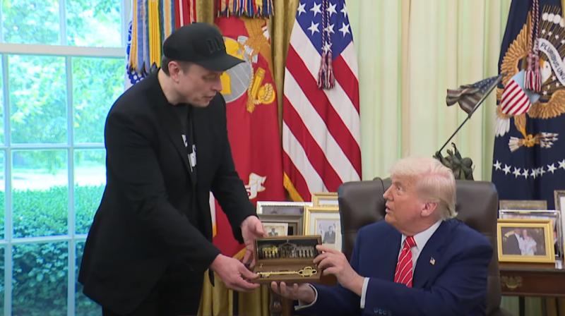 Trump Praises Musk: “Americans Owe Him a Great Debt of Gratitude” as He Steps Down from Special Role Trump Praises Musk: “Americans Owe Him a Great Debt of Gratitude” as He Steps Down from Special Role