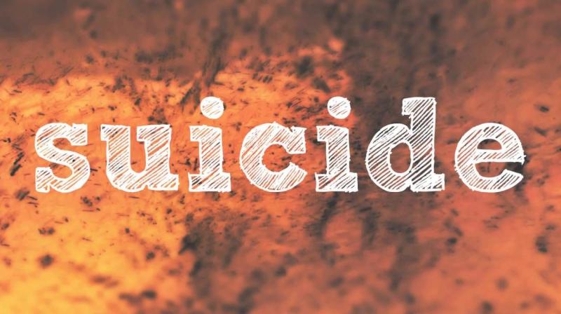 30-yr-old woman commits suicide 30-yr-old woman commits suicide
