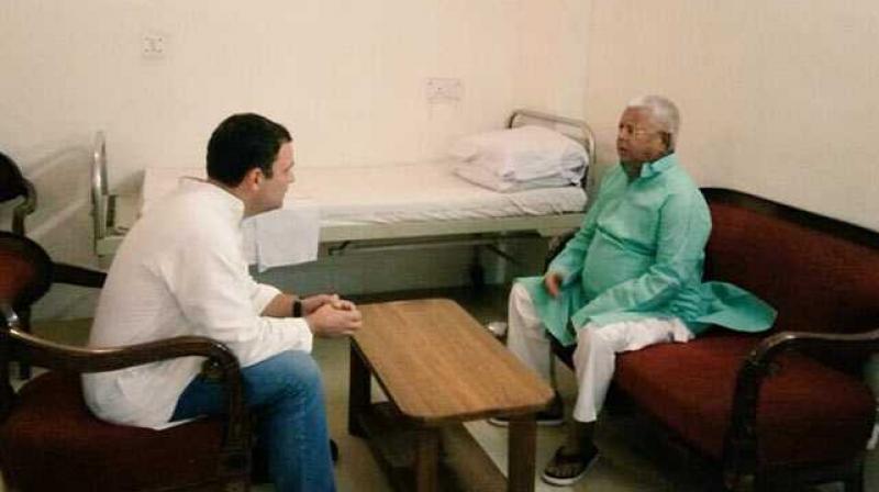 Rahul Gandhi meets Lalu at AIIMS