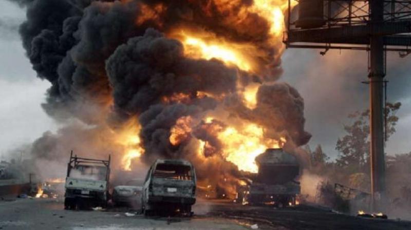 Oil tanker road crash in DR Congo